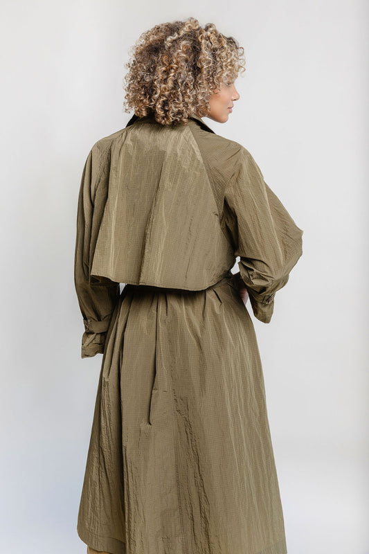 7115 by Szeki Long Rain Trench SS24